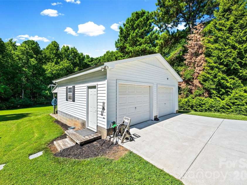 143 Old Limestone Road, York, SC 29745.  MLS# CAR4406256, YatesRealty ID 39611. 