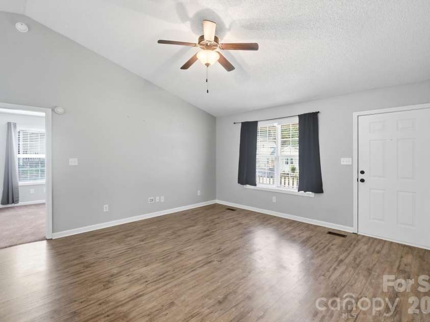 2370 Glenwood Street, Kannapolis, NC 28083.  MLS# CAR4404408, YatesRealty ID 39613. 