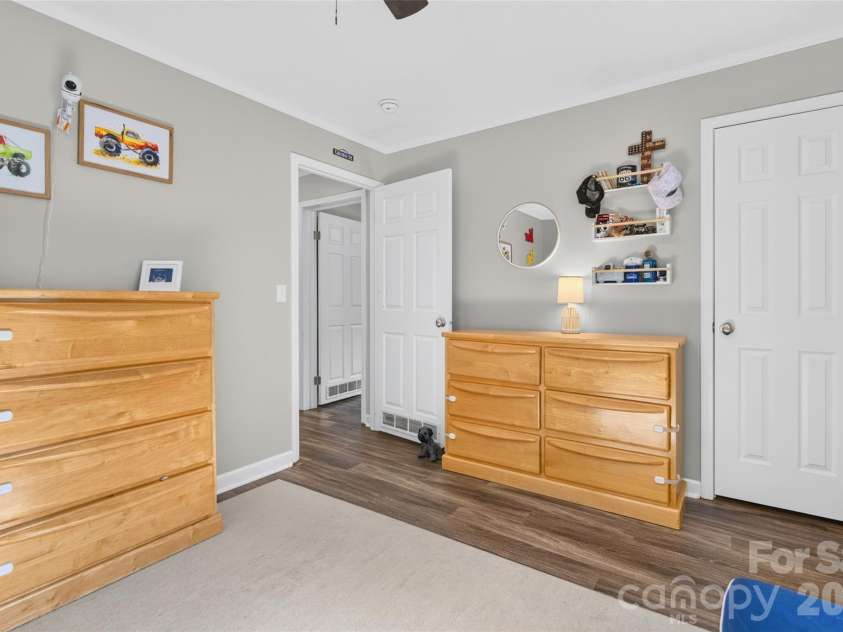 147 Ty Lin Way, Troutman, NC 28166.  MLS# CAR4407100, YatesRealty ID 39615. 2nd Bedroom