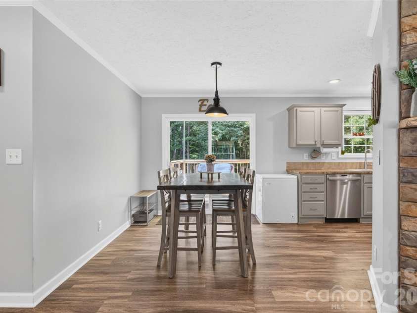147 Ty Lin Way, Troutman, NC 28166.  MLS# CAR4407100, YatesRealty ID 39615. Dining Area