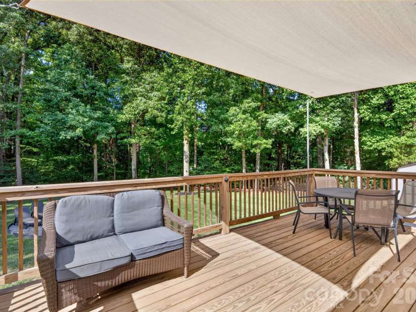 147 Ty Lin Way, Troutman, NC 28166.  MLS# CAR4407100, YatesRealty ID 39615. Large deck