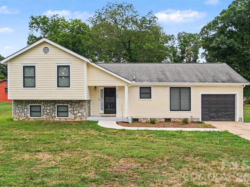 1106 Stanton Drive, Shelby, NC 28150.  MLS# CAR4403709, YatesRealty ID 39616. 