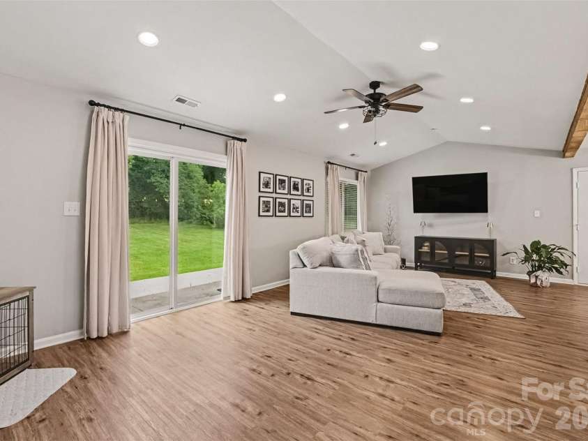 1106 Stanton Drive, Shelby, NC 28150.  MLS# CAR4403709, YatesRealty ID 39616. 