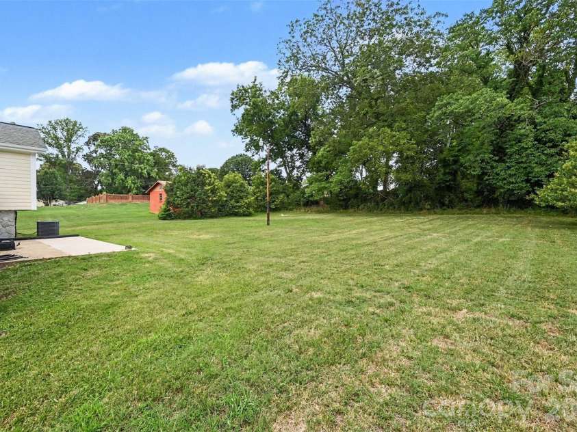 1106 Stanton Drive, Shelby, NC 28150.  MLS# CAR4403709, YatesRealty ID 39616. 