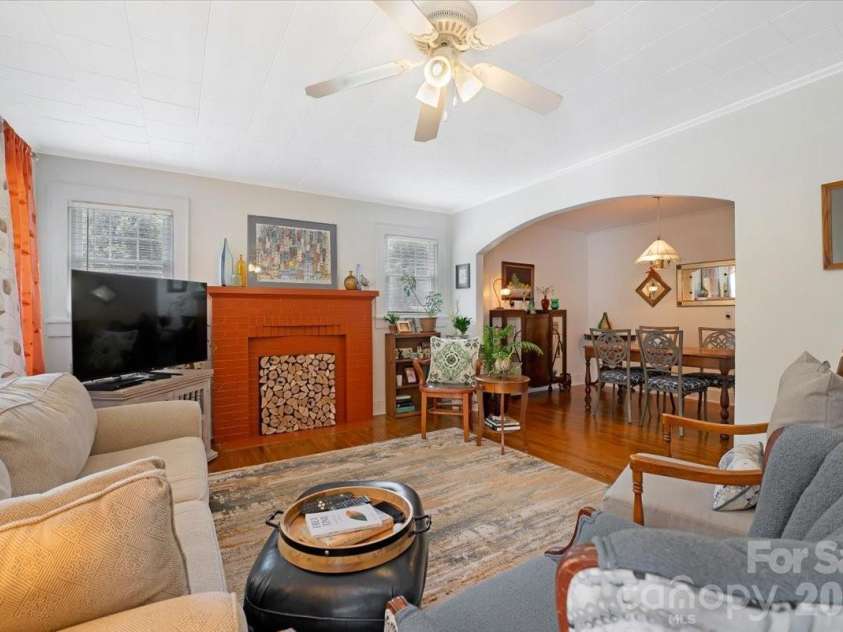 810 Ashwood Street, Kannapolis, NC 28081.  MLS# CAR4406450, YatesRealty ID 39618. 