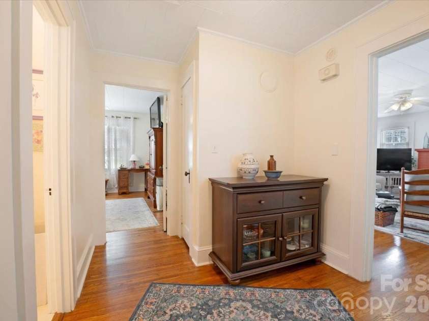 810 Ashwood Street, Kannapolis, NC 28081.  MLS# CAR4406450, YatesRealty ID 39618. 