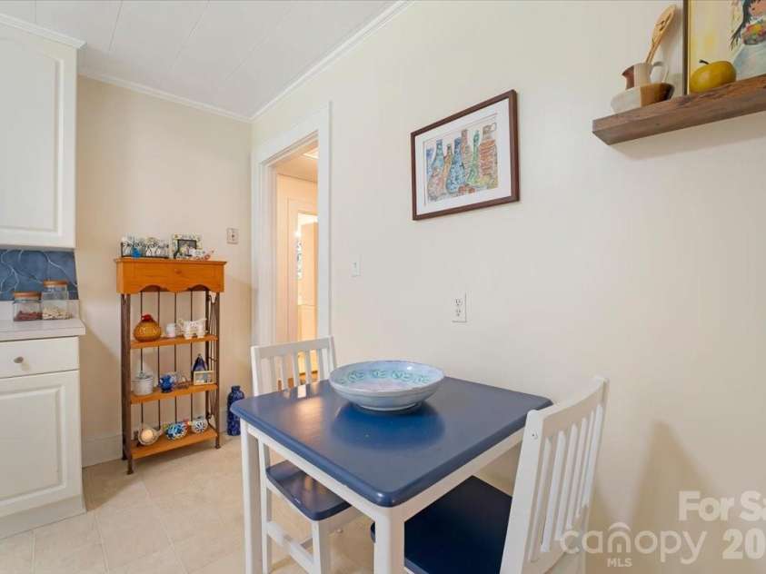 810 Ashwood Street, Kannapolis, NC 28081.  MLS# CAR4406450, YatesRealty ID 39618. 