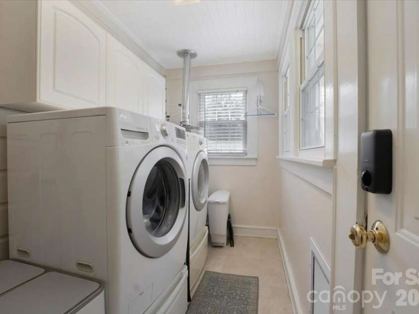 810 Ashwood Street, Kannapolis, NC 28081.  MLS# CAR4406450, YatesRealty ID 39618. 
