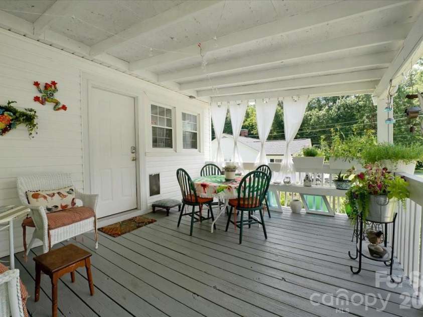 810 Ashwood Street, Kannapolis, NC 28081.  MLS# CAR4406450, YatesRealty ID 39618. 