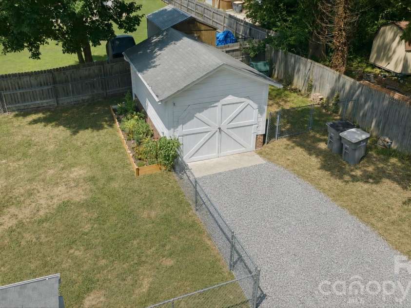 810 Ashwood Street, Kannapolis, NC 28081.  MLS# CAR4406450, YatesRealty ID 39618. 