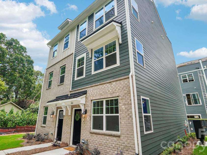 821 Hammers Lane, Charlotte, NC 28205.  MLS# CAR4406721, YatesRealty ID 39619. 