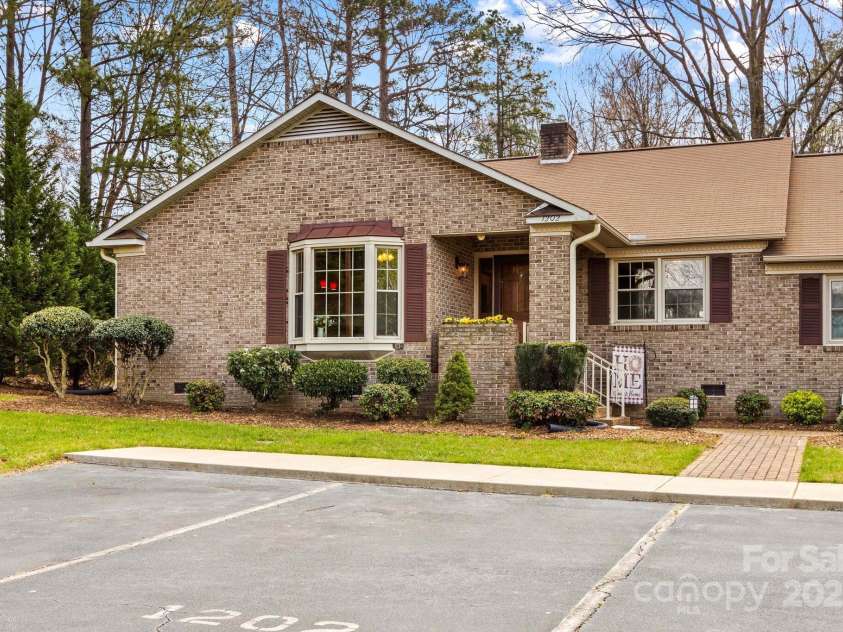 1202 Ravenwood Court, Salisbury, NC 28147.  MLS# CAR4237166, YatesRealty ID 3962. 