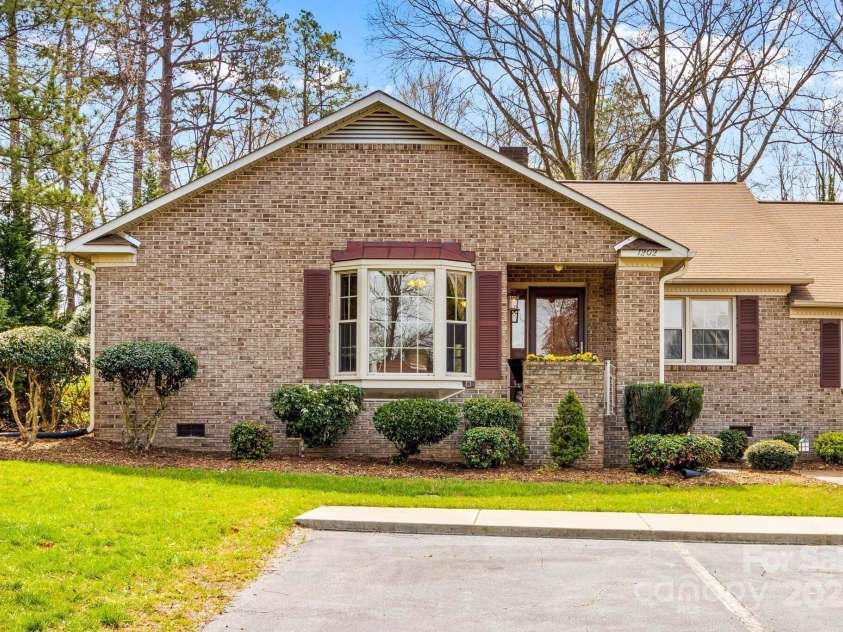 1202 Ravenwood Court, Salisbury, NC 28147.  MLS# CAR4237166, YatesRealty ID 3962. 