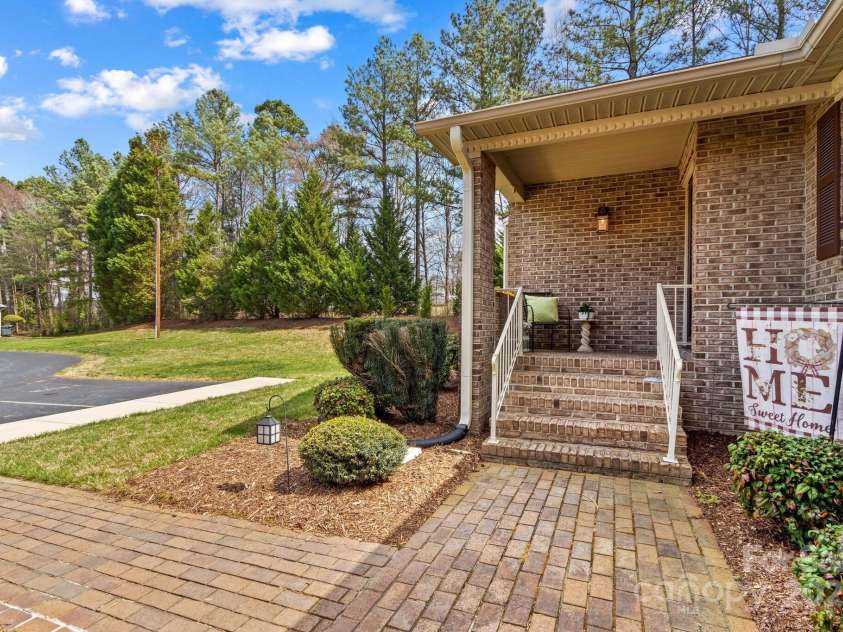 1202 Ravenwood Court, Salisbury, NC 28147.  MLS# CAR4237166, YatesRealty ID 3962. 