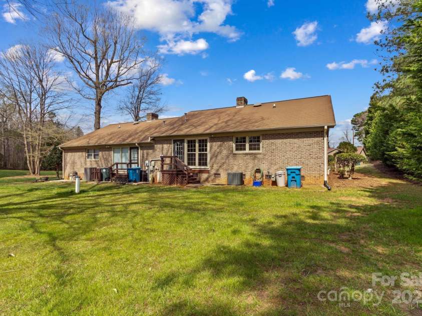 1202 Ravenwood Court, Salisbury, NC 28147.  MLS# CAR4237166, YatesRealty ID 3962. 