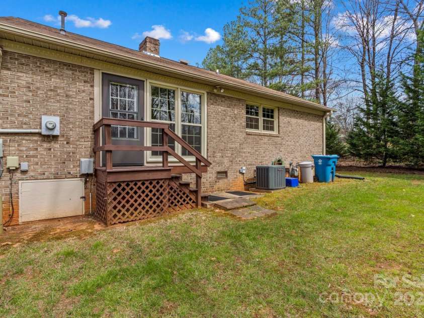 1202 Ravenwood Court, Salisbury, NC 28147.  MLS# CAR4237166, YatesRealty ID 3962. 