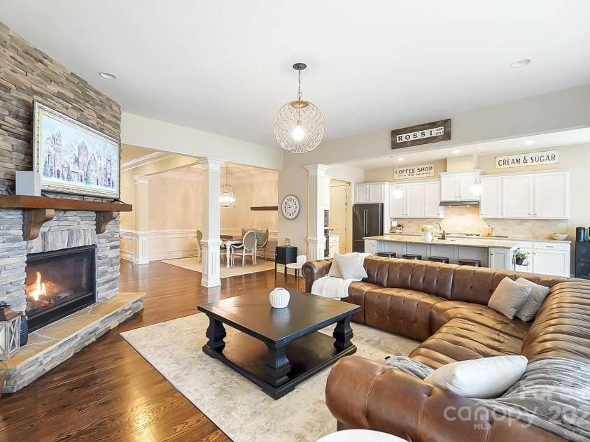 1419 Vickery Drive, Matthews, NC 28104.  MLS# CAR4327392, YatesRealty ID 3962. 