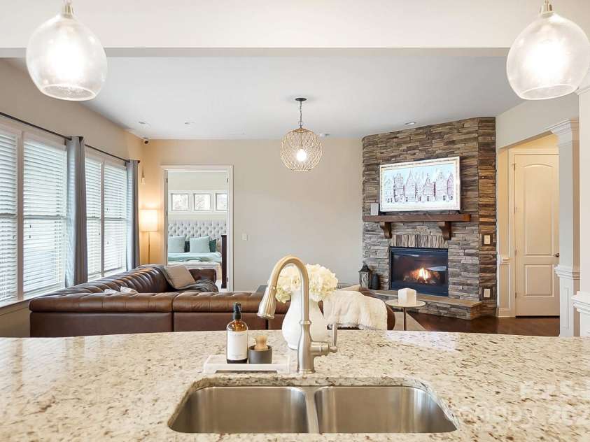 1419 Vickery Drive, Matthews, NC 28104.  MLS# CAR4327392, YatesRealty ID 3962. 