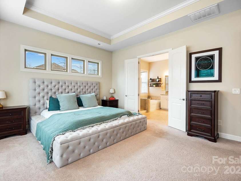 1419 Vickery Drive, Matthews, NC 28104.  MLS# CAR4327392, YatesRealty ID 3962. 