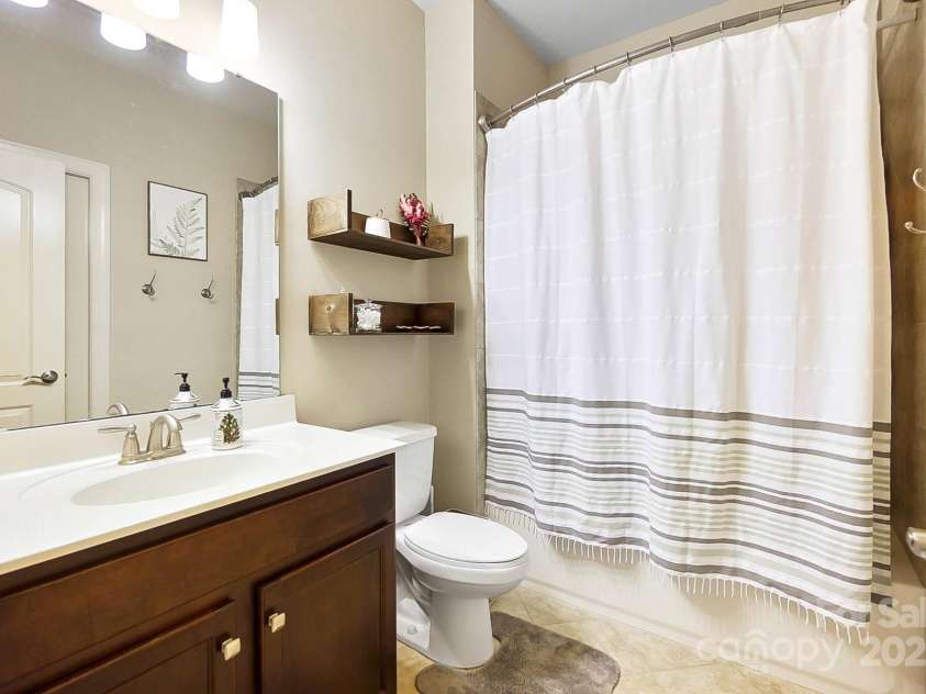 1419 Vickery Drive, Matthews, NC 28104.  MLS# CAR4327392, YatesRealty ID 3962. 