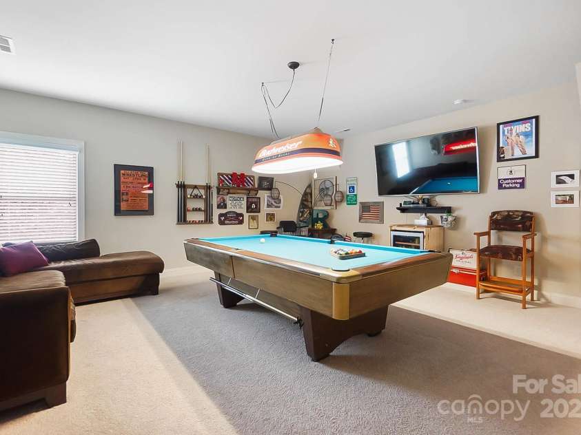 1419 Vickery Drive, Matthews, NC 28104.  MLS# CAR4327392, YatesRealty ID 3962. 