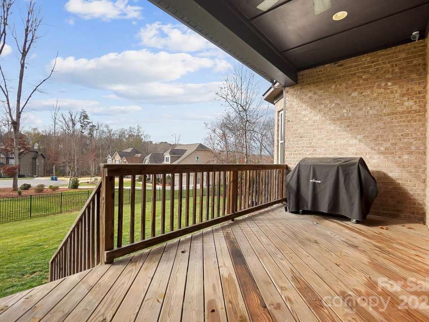 1419 Vickery Drive, Matthews, NC 28104.  MLS# CAR4327392, YatesRealty ID 3962. 