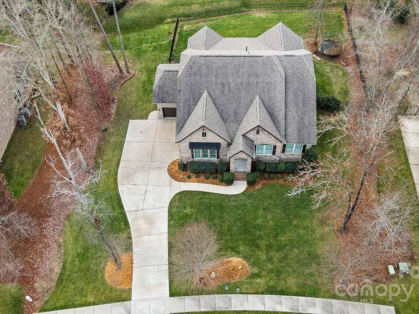 1419 Vickery Drive, Matthews, NC 28104.  MLS# CAR4327392, YatesRealty ID 3962. 