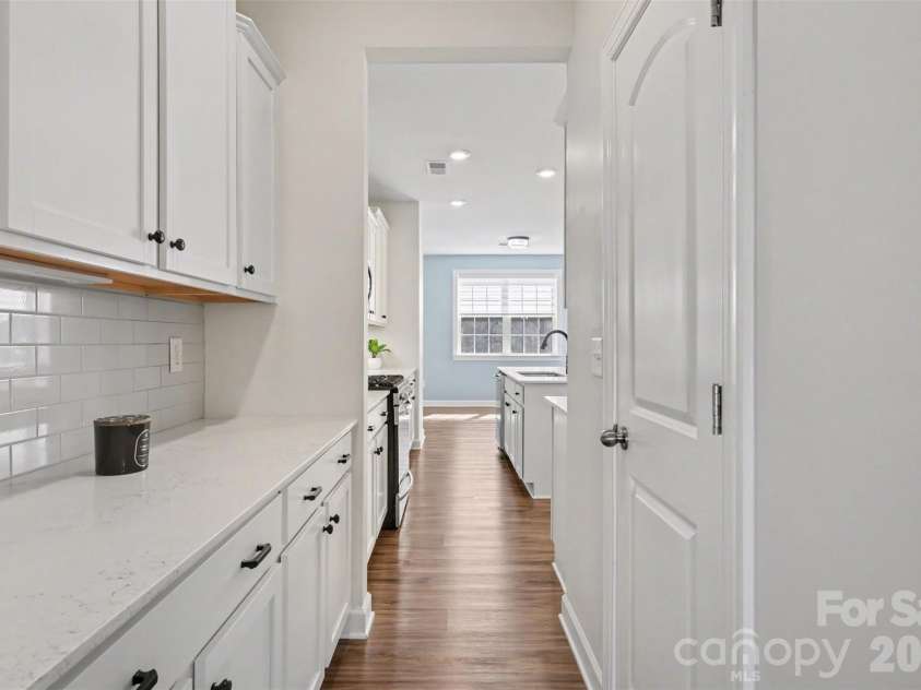 14510 Grundys Way, Davidson, NC 28036.  MLS# CAR4347789, YatesRealty ID 3962. 