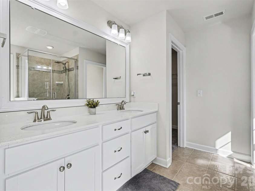 14510 Grundys Way, Davidson, NC 28036.  MLS# CAR4347789, YatesRealty ID 3962. 
