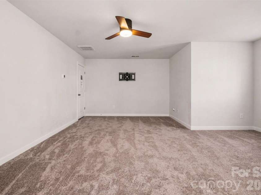 14510 Grundys Way, Davidson, NC 28036.  MLS# CAR4347789, YatesRealty ID 3962. Bedroom or Bonus Room