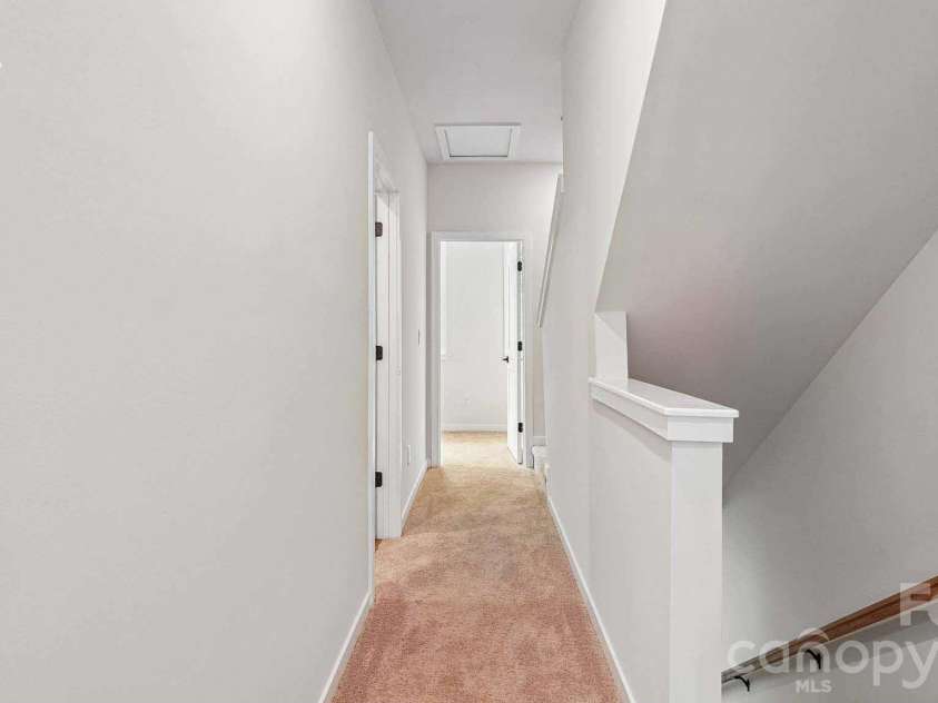813 Hammers Lane, Charlotte, NC 28205.  MLS# CAR4406728, YatesRealty ID 39620. 