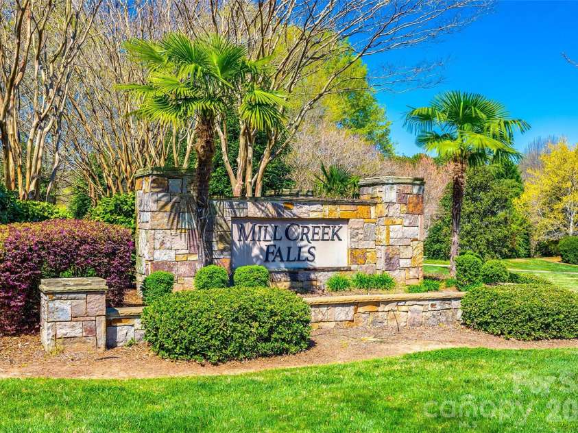 3339 Kingshire Way, Clover, SC 29710.  MLS# CAR4404024, YatesRealty ID 39623. 