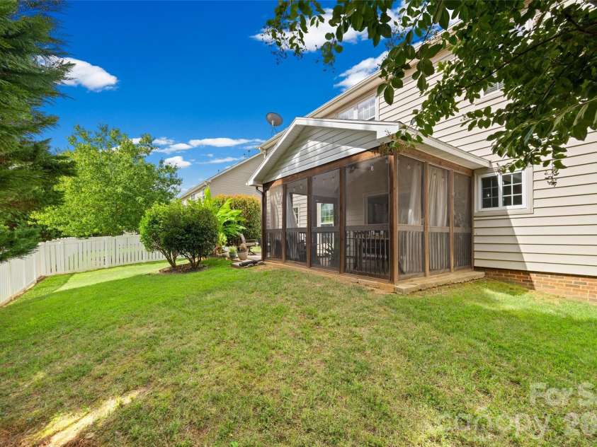 3339 Kingshire Way, Clover, SC 29710.  MLS# CAR4404024, YatesRealty ID 39623. 