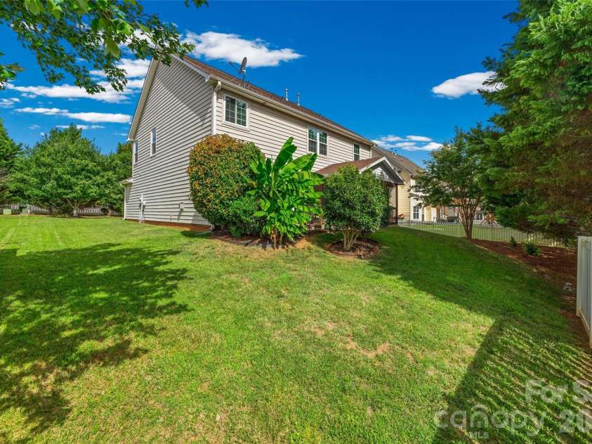 3339 Kingshire Way, Clover, SC 29710.  MLS# CAR4404024, YatesRealty ID 39623. 