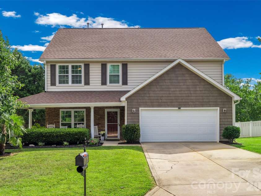 3339 Kingshire Way, Clover, SC 29710.  MLS# CAR4404024, YatesRealty ID 39623. 