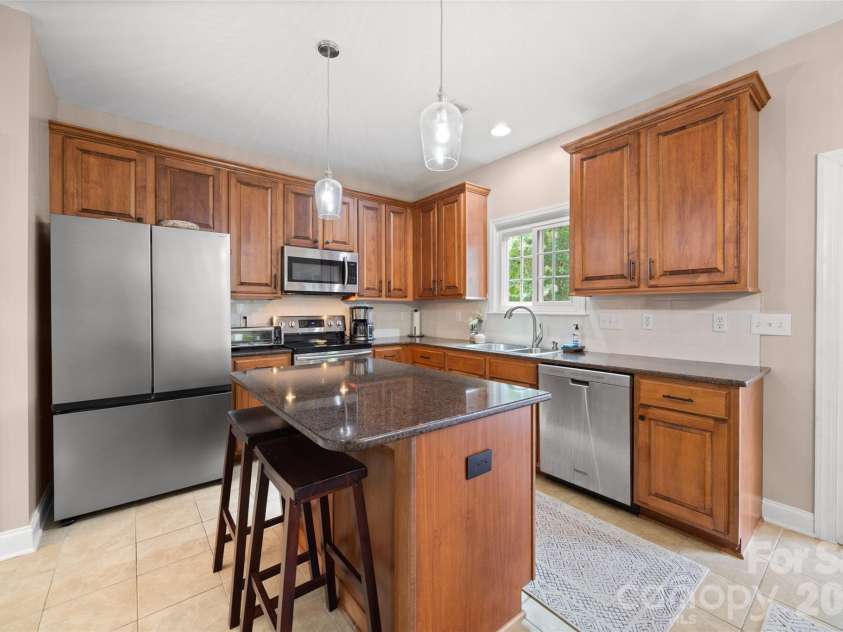 3339 Kingshire Way, Clover, SC 29710.  MLS# CAR4404024, YatesRealty ID 39623. 
