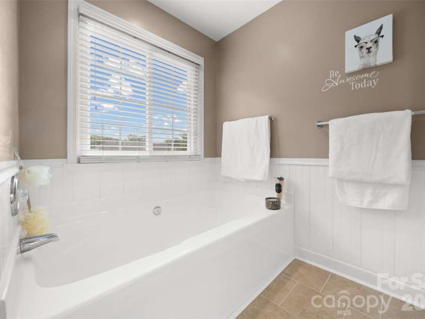 3339 Kingshire Way, Clover, SC 29710.  MLS# CAR4404024, YatesRealty ID 39623. 