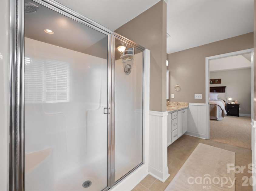3339 Kingshire Way, Clover, SC 29710.  MLS# CAR4404024, YatesRealty ID 39623. 