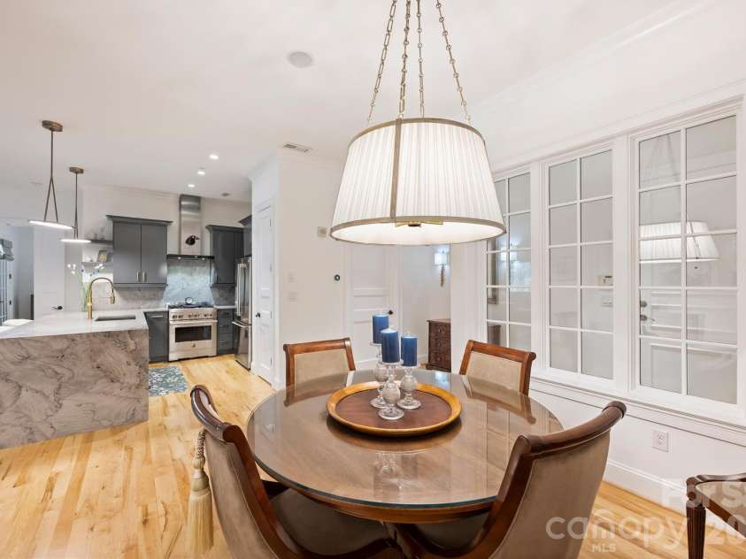241 Queens Road, Charlotte, NC 28204.  MLS# CAR4400398, YatesRealty ID 39625. 