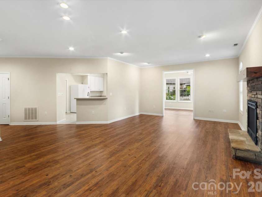 36 Sheffield Place, Brevard, NC 28712.  MLS# CAR4402157, YatesRealty ID 39626. 