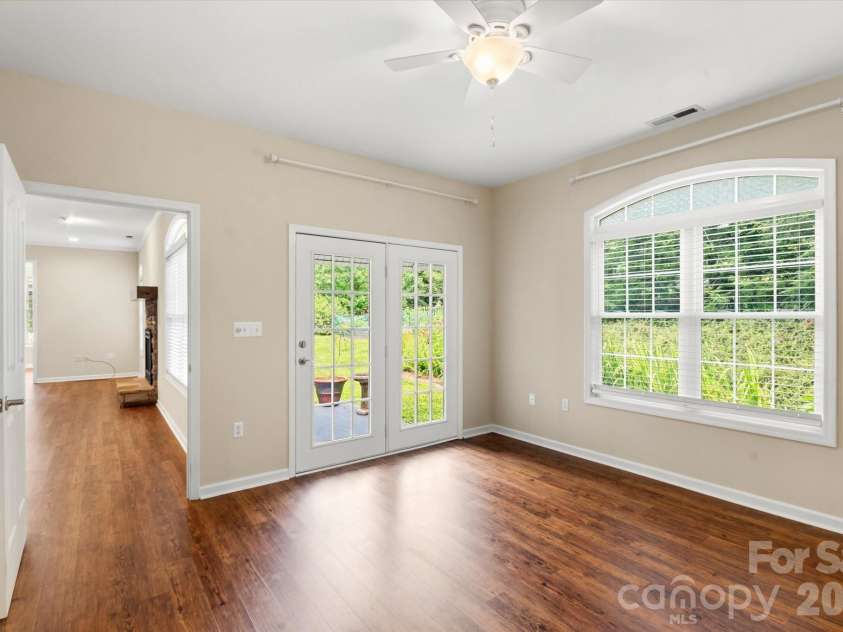 36 Sheffield Place, Brevard, NC 28712.  MLS# CAR4402157, YatesRealty ID 39626. 