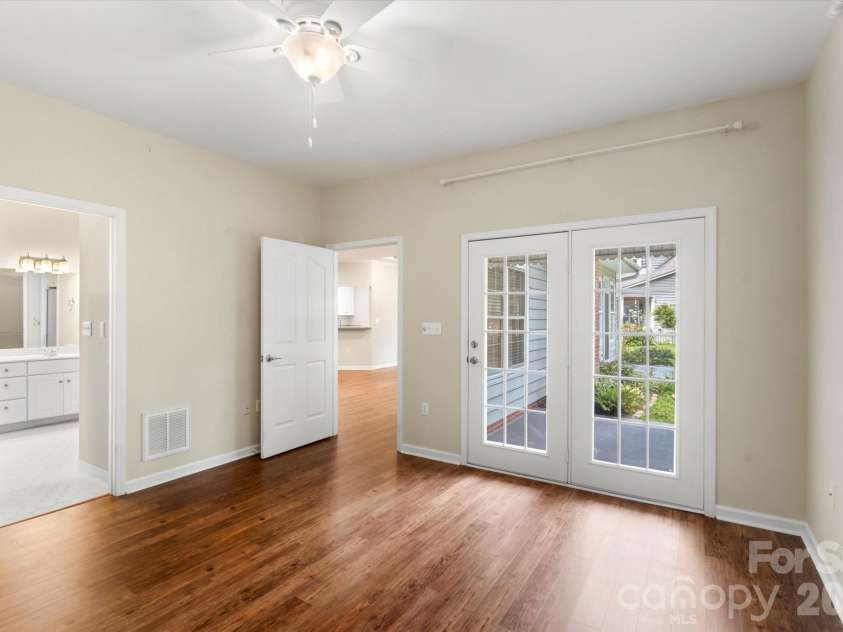 36 Sheffield Place, Brevard, NC 28712.  MLS# CAR4402157, YatesRealty ID 39626. 