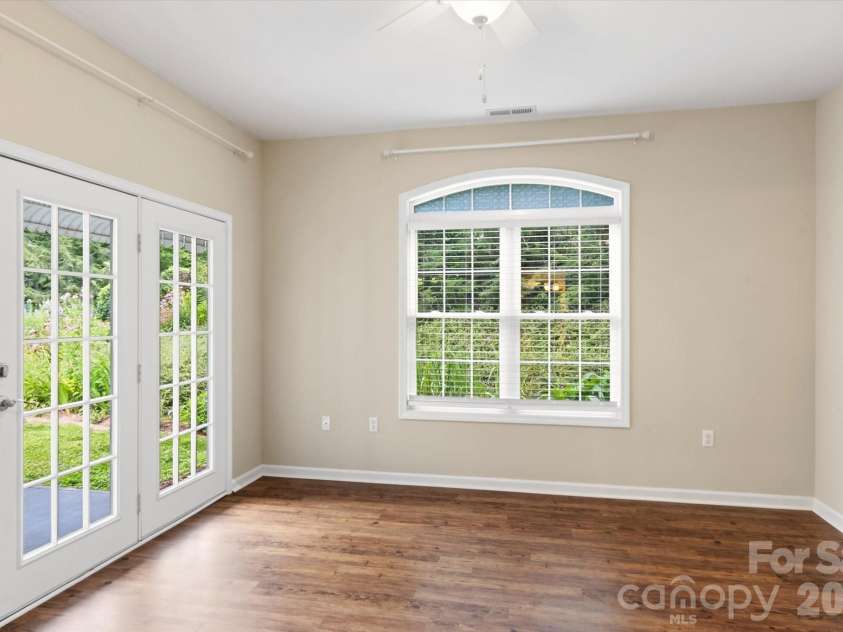 36 Sheffield Place, Brevard, NC 28712.  MLS# CAR4402157, YatesRealty ID 39626. 