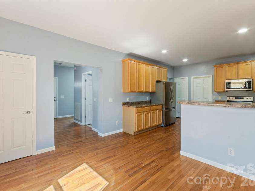 84 Poplar Street, Brevard, NC 28712.  MLS# CAR4403421, YatesRealty ID 39627. 