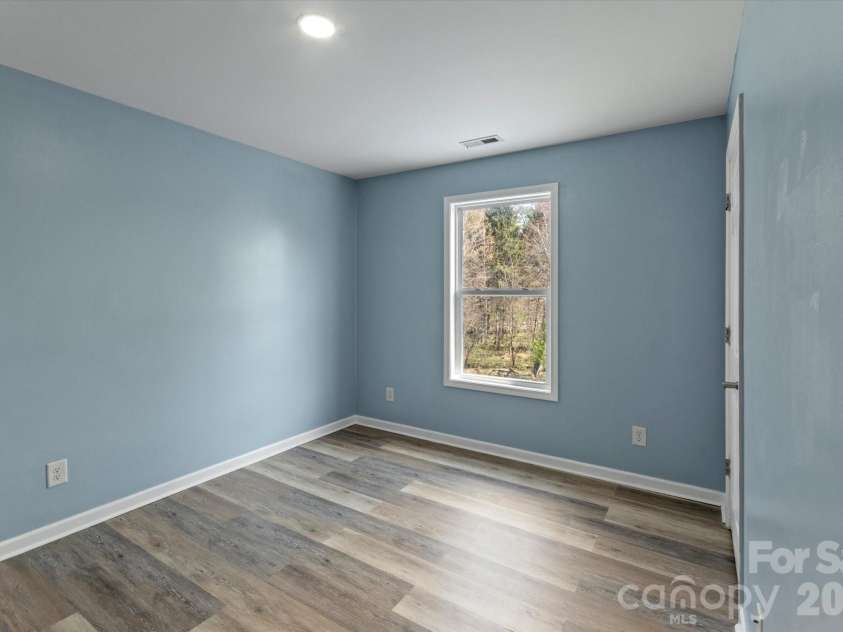 84 Poplar Street, Brevard, NC 28712.  MLS# CAR4403421, YatesRealty ID 39627. 
