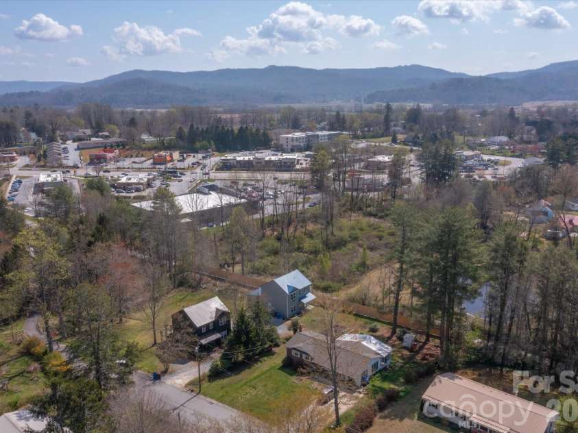 84 Poplar Street, Brevard, NC 28712.  MLS# CAR4403421, YatesRealty ID 39627. 