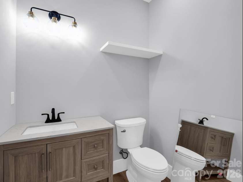 1 Pinnacle View Road, Asheville, NC 28803.  MLS# CAR4303088, YatesRealty ID 3963. 