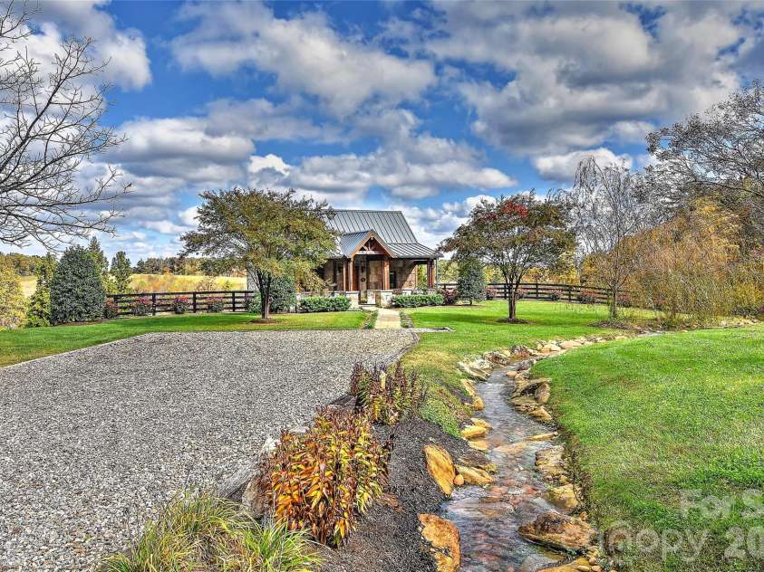 153 Badenyon Place, Union Grove, NC 28689.  MLS# CAR4229151, YatesRealty ID 3963. 