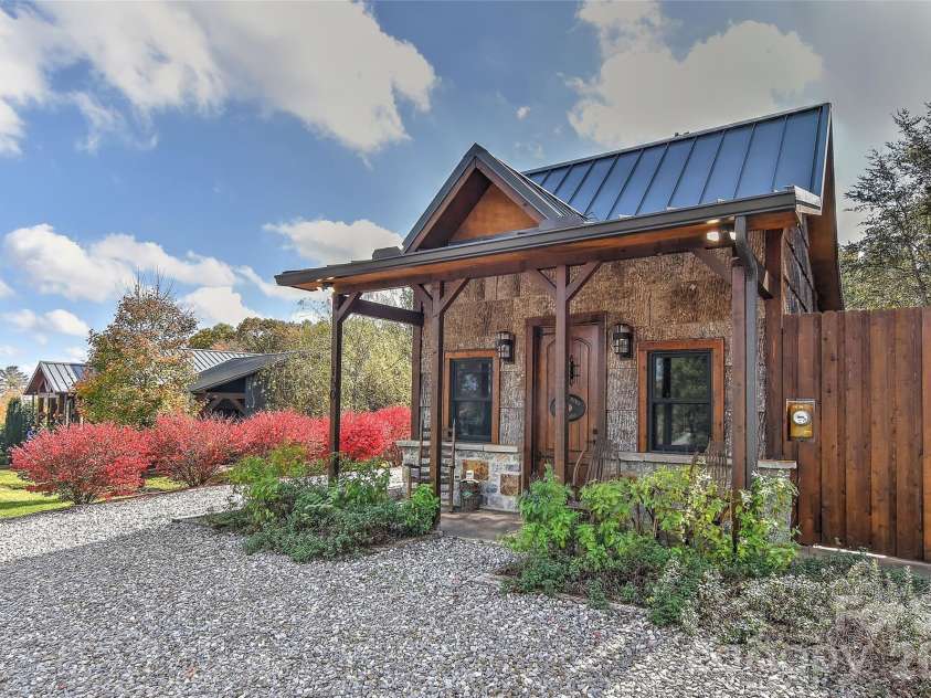 153 Badenyon Place, Union Grove, NC 28689.  MLS# CAR4229151, YatesRealty ID 3963. 