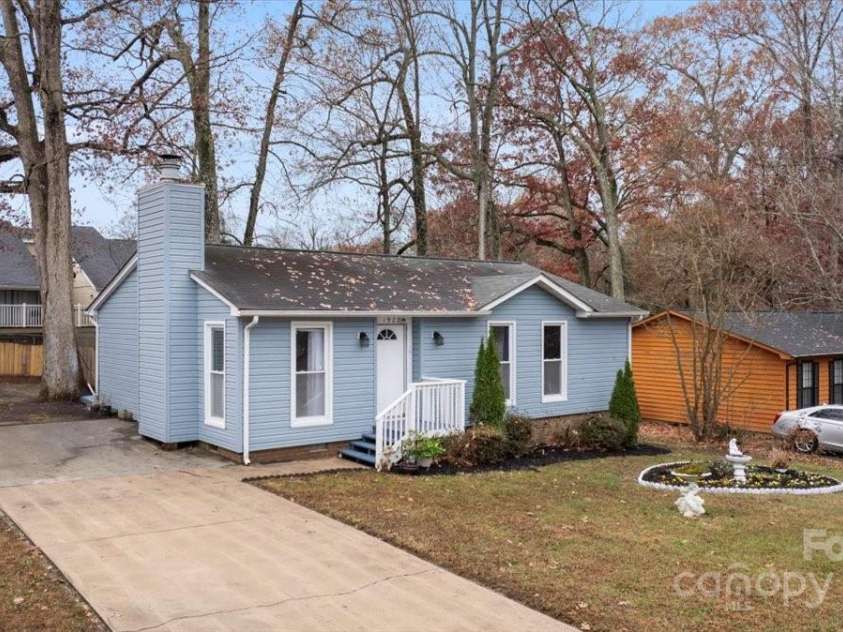 1928 Boulding Avenue, High Point, NC 27265.  MLS# CAR4205250, YatesRealty ID 3963. 